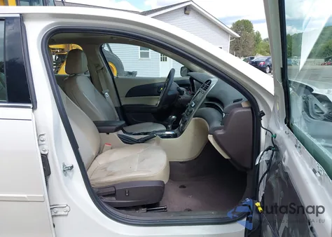 2014 Chevrolet Malibu 1Lt из США, поврежденный, VIN 1G11C5SLXEF289465